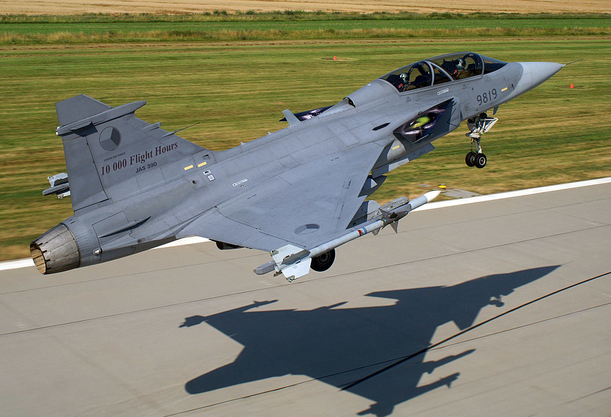 Ukraine to Purchase 20 Saab Gripen E Jets, Sweden to Donate 16 Older Models